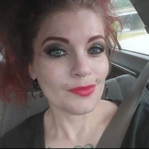 Meet your Posher, Alison